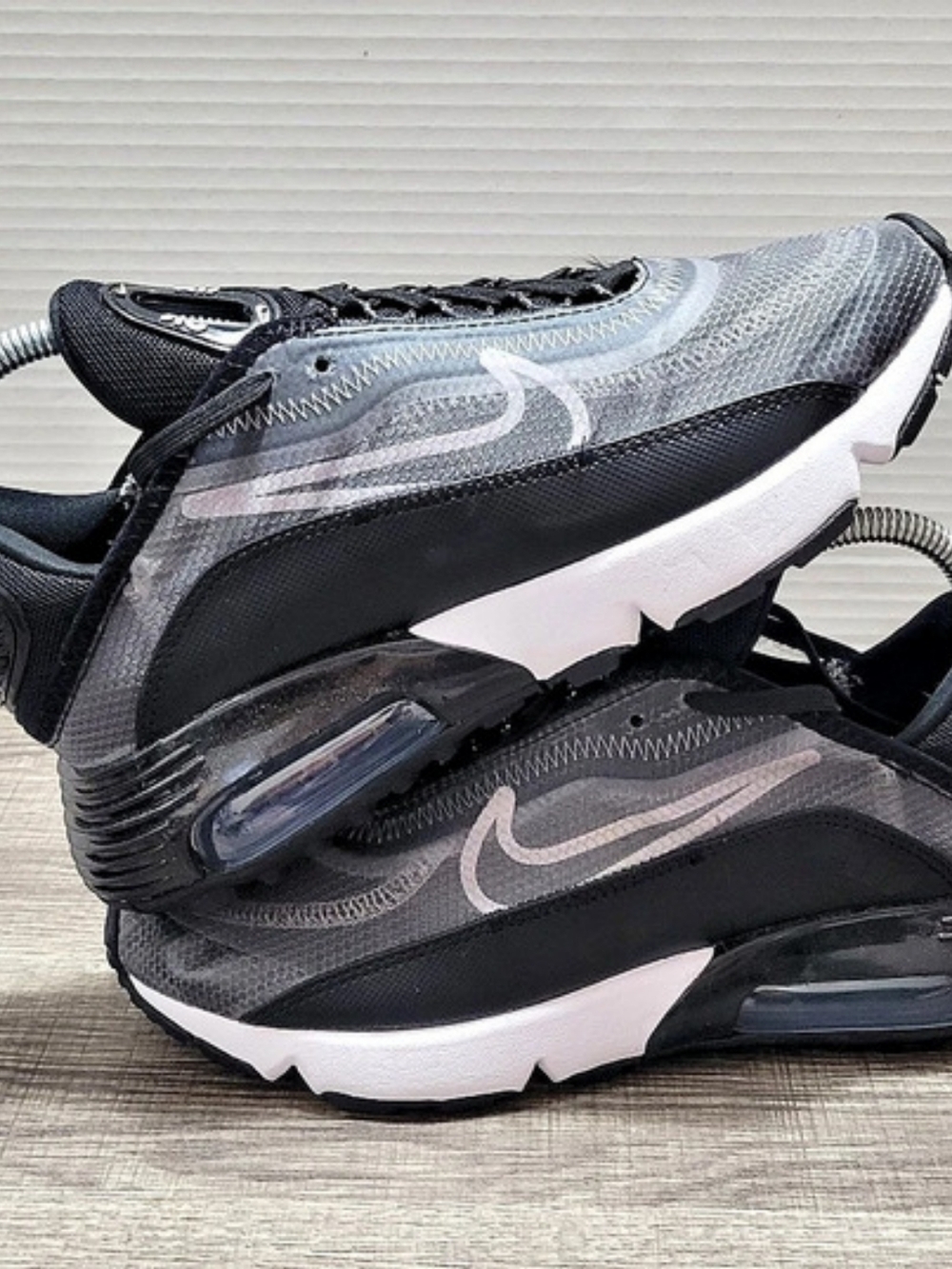 Nike Air Max 2090 Black Gray Sneakers US 6.5 Like New